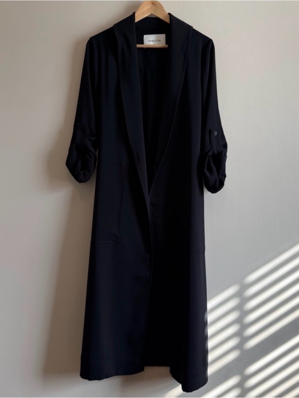 Aritzia Babaton Black Long Sleeve belted flowy lightweight Trench coat sz XL